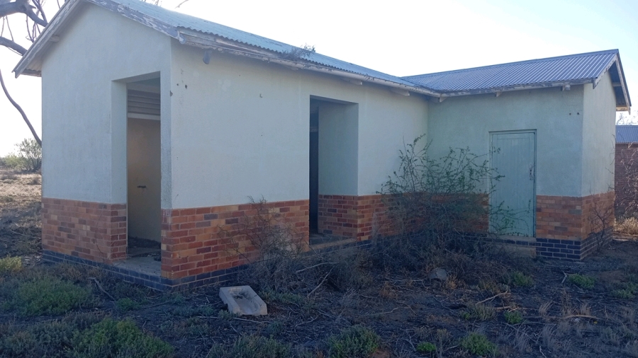 2 Bedroom Property for Sale in Aberdeen Eastern Cape